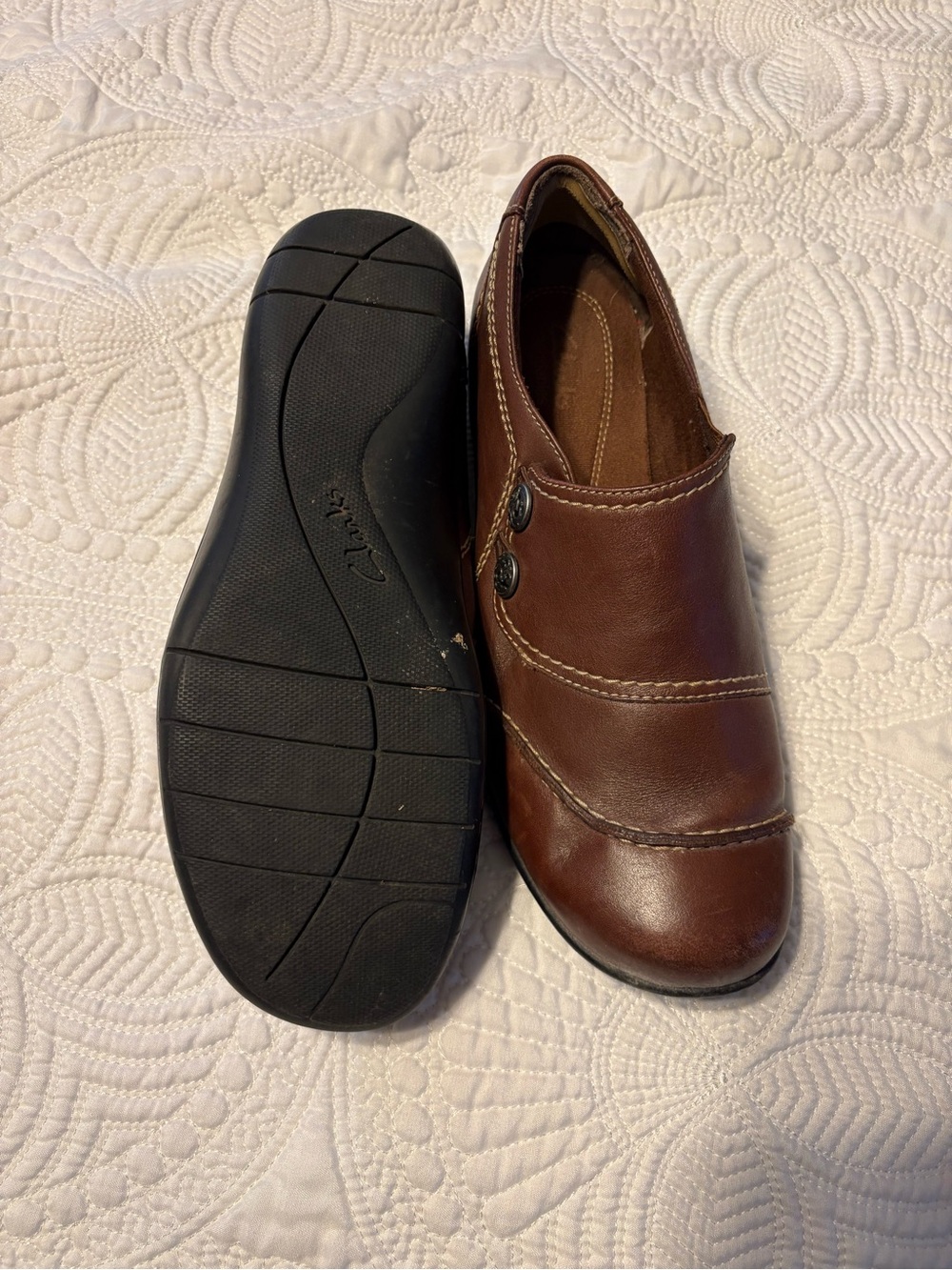Clarks Brown Leather Slip-On Loafers Women’s Size 10 Comfort Casual Shoes - Picture 4 of 5